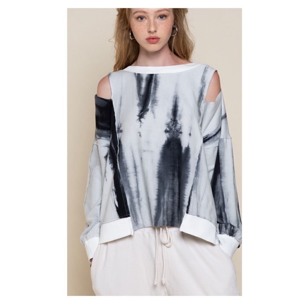 𝅺pol Cold Shoulder Tie Dye Top